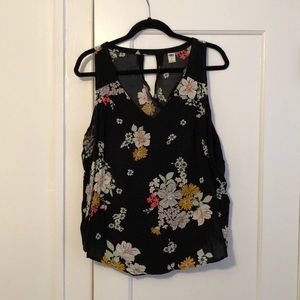 Old Navy women’s colorful flower blouse!